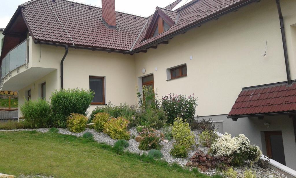 Penzion Emilia Ружомберок Экстерьер фото